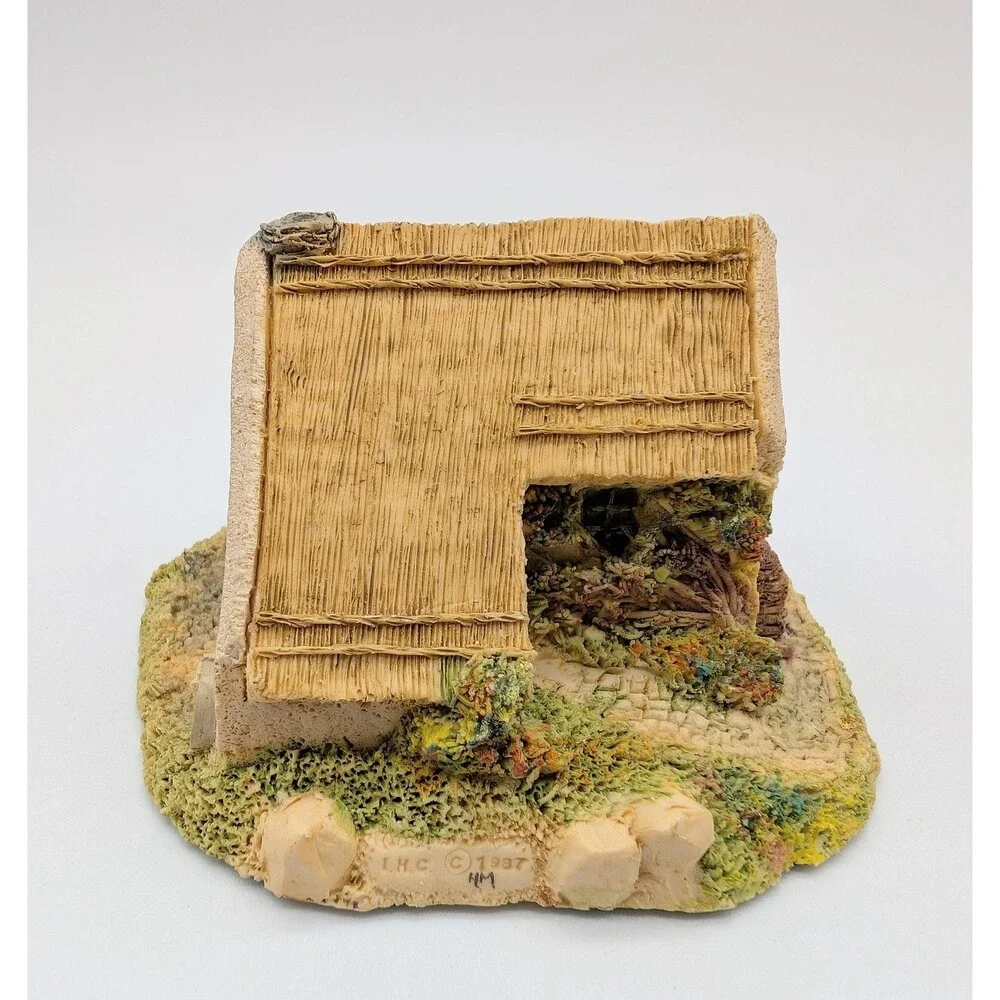 Irish Heritage Collection Paddy Flynn's Farmhouse Miniature Cottage Figure 1987